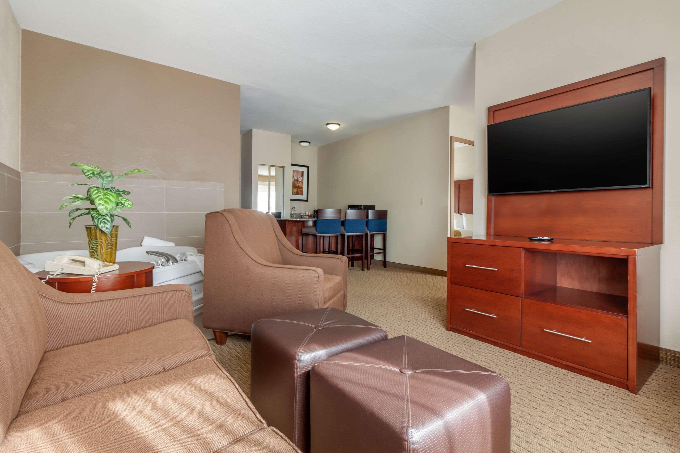 Comfort Suites Omaha East-Council Bluffs Eksteriør bilde