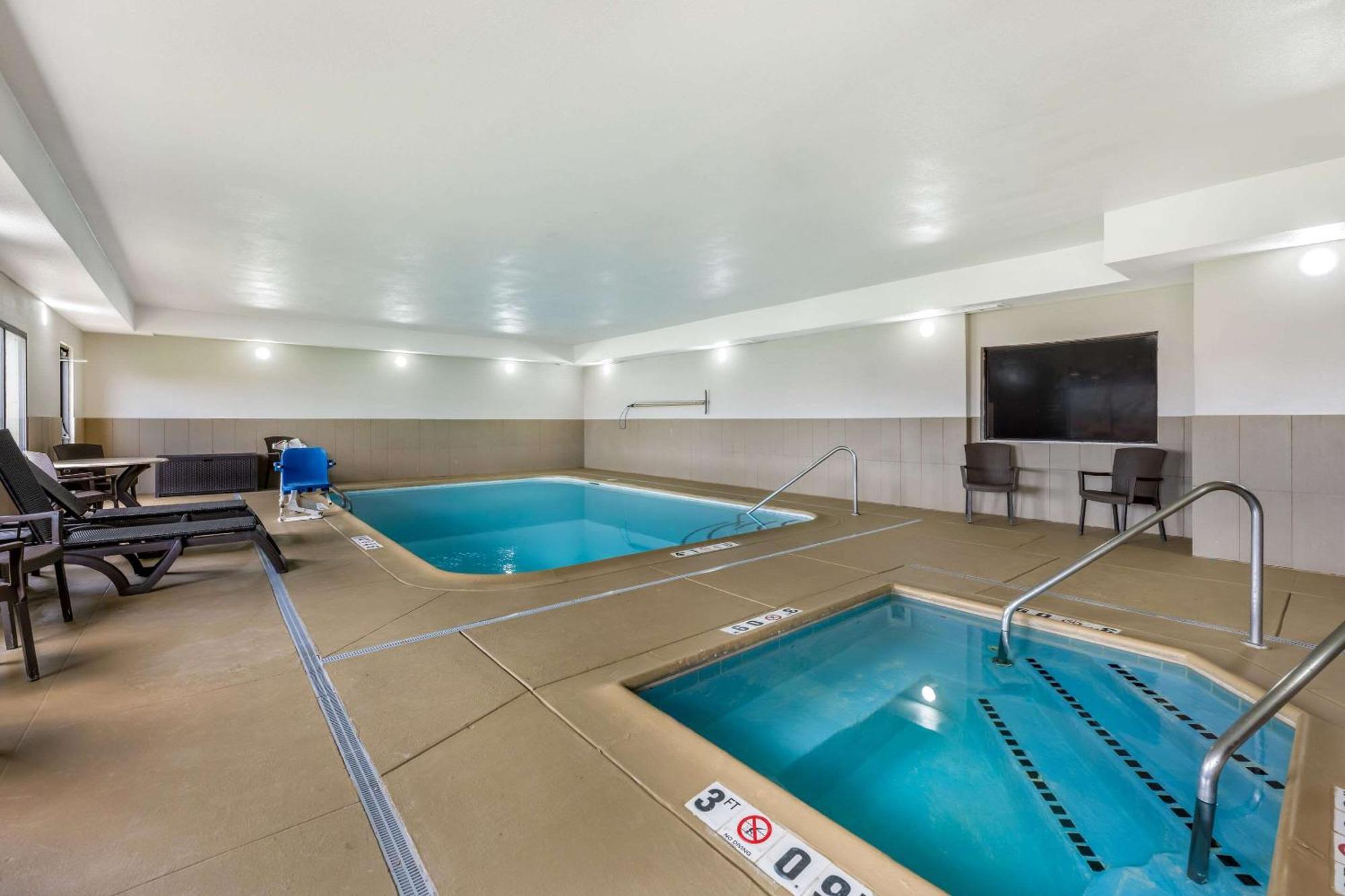 Comfort Suites Omaha East-Council Bluffs Eksteriør bilde