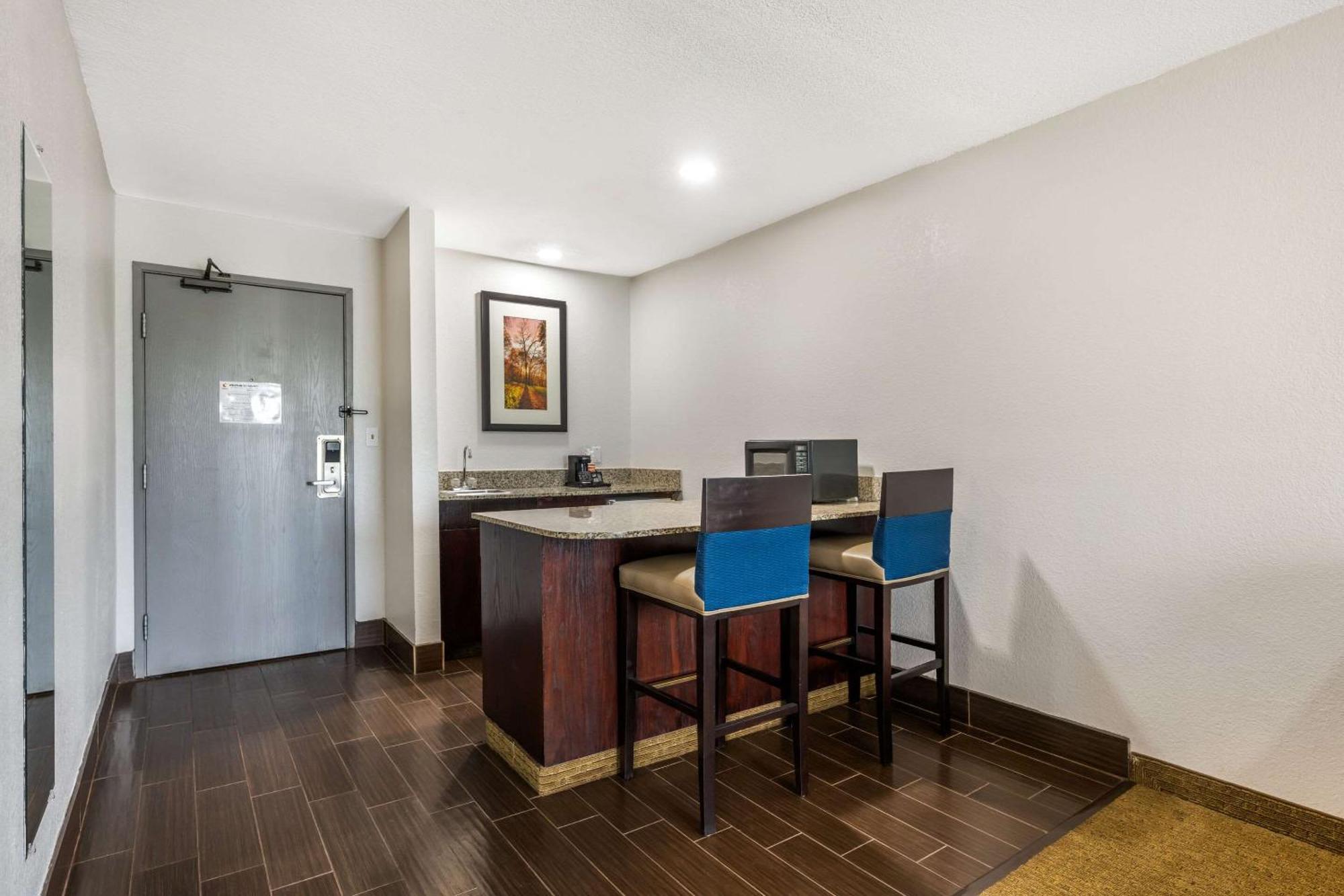 Comfort Suites Omaha East-Council Bluffs Eksteriør bilde